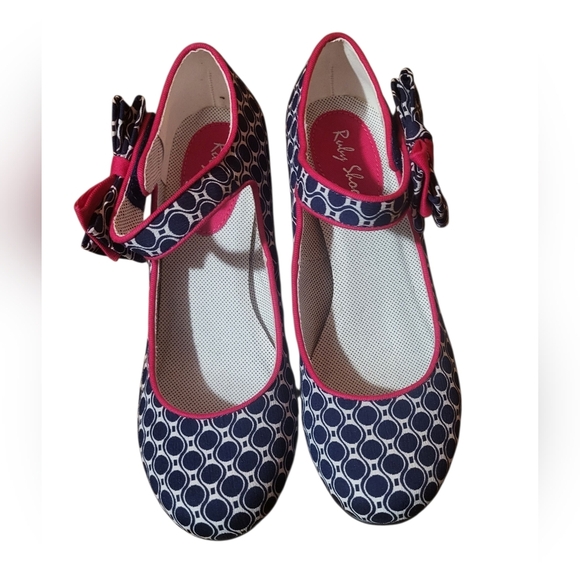 Ruby Shoo Mary Jane Bow Heels With Great Navy & White Pattern Size 6 - Picture 2 of 9